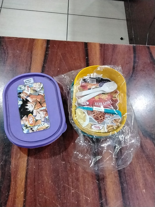 Plastic lunch box